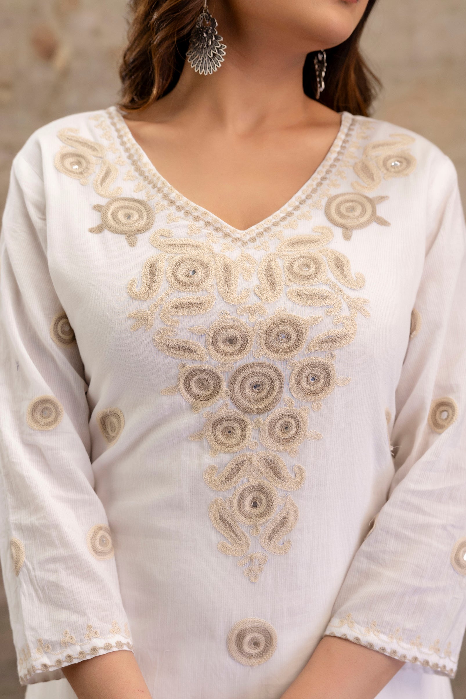 Safed Sunehri Suit Set